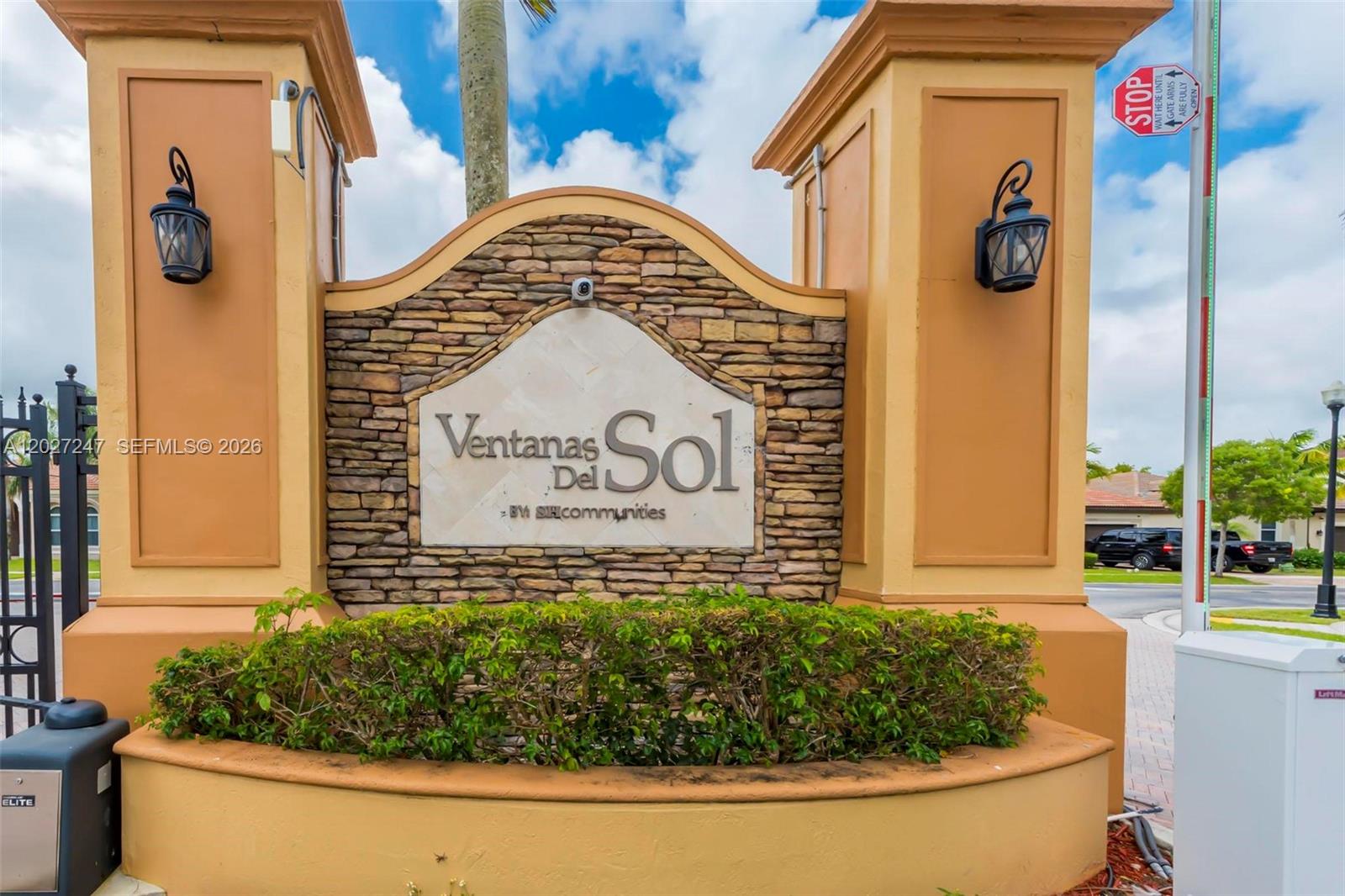 VENTANAS AT HOMESTEAD - Residential
