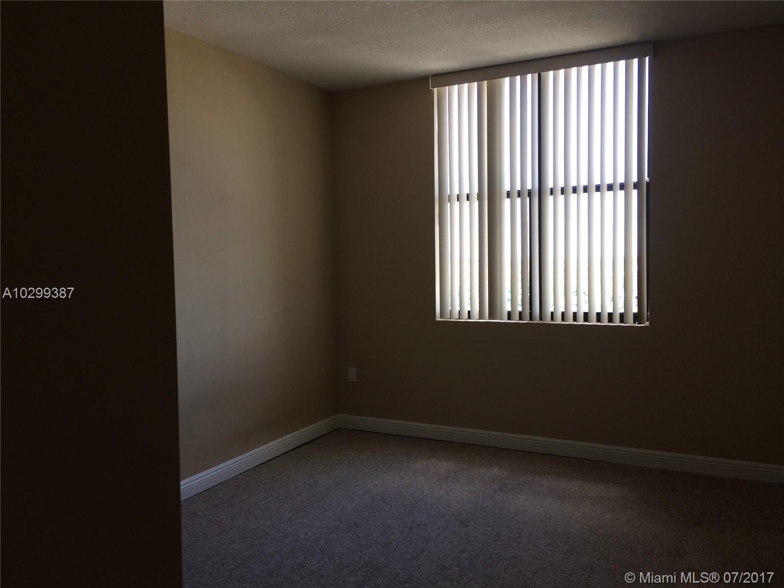 PUERTA DE PALMAS CONDO - Residential Lease