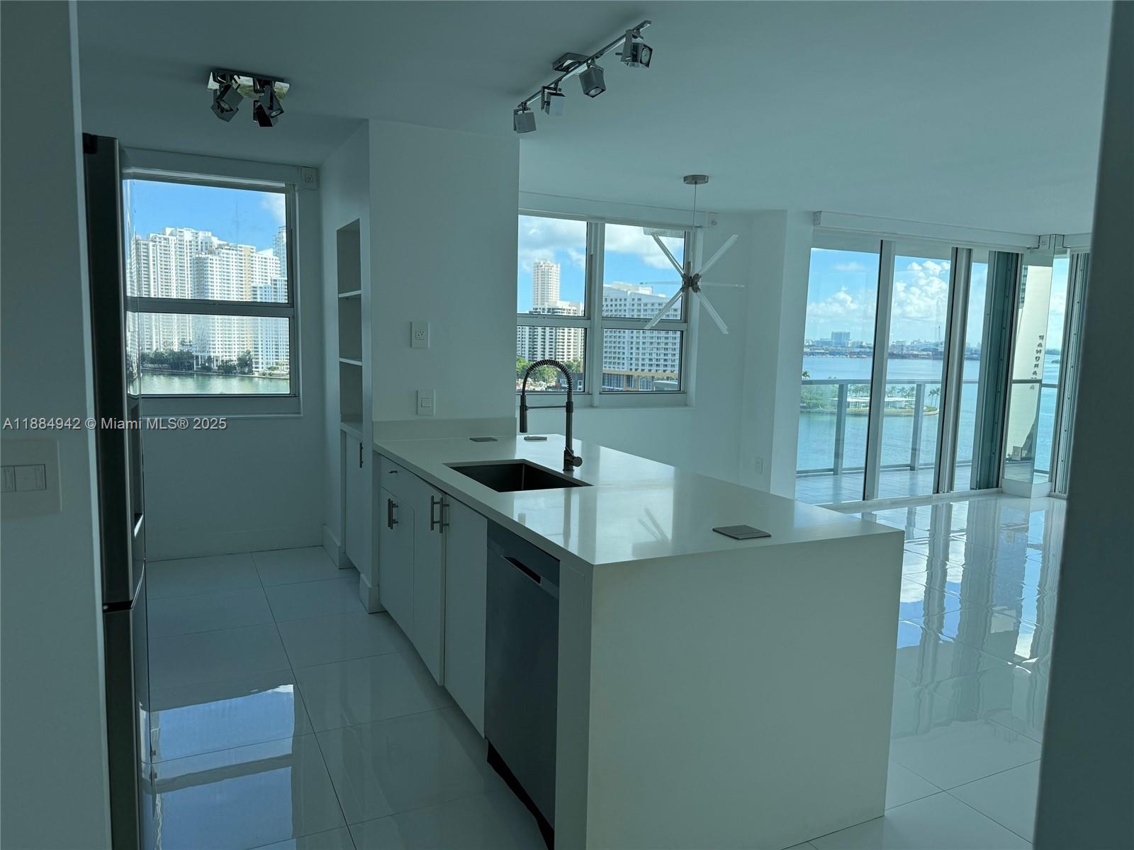 THE MARK ON BRICKELL COND - Residential Lease