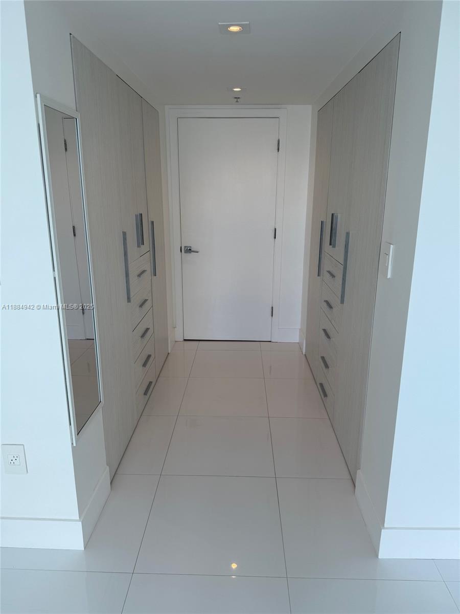 THE MARK ON BRICKELL COND - Residential Lease