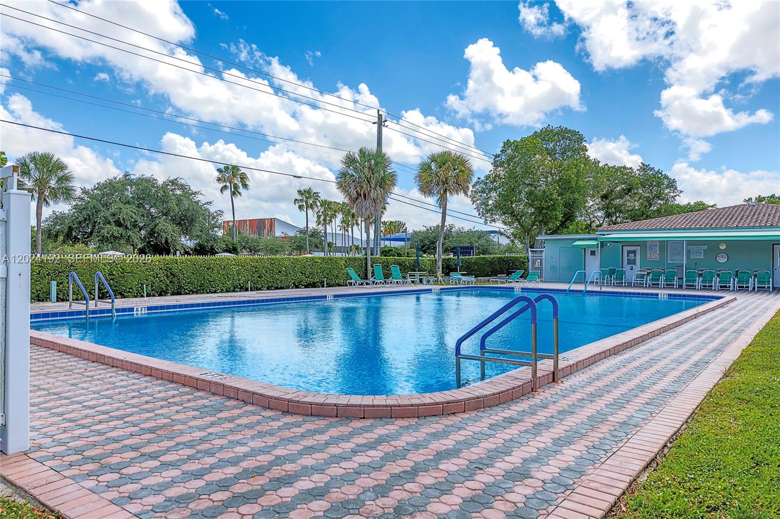 MAINLANDS OF TAMARAC LAKE - Residential
