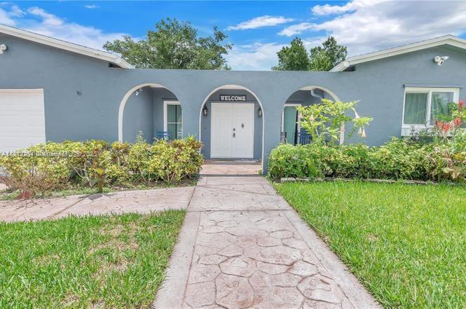 831 Sw 49th Ter, Margate, Broward County, Florida - 3 Bedrooms  
2 Bathrooms - 