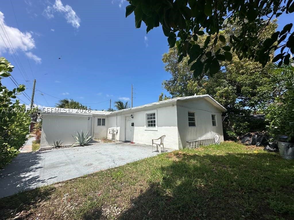 685 SW 7th Terr