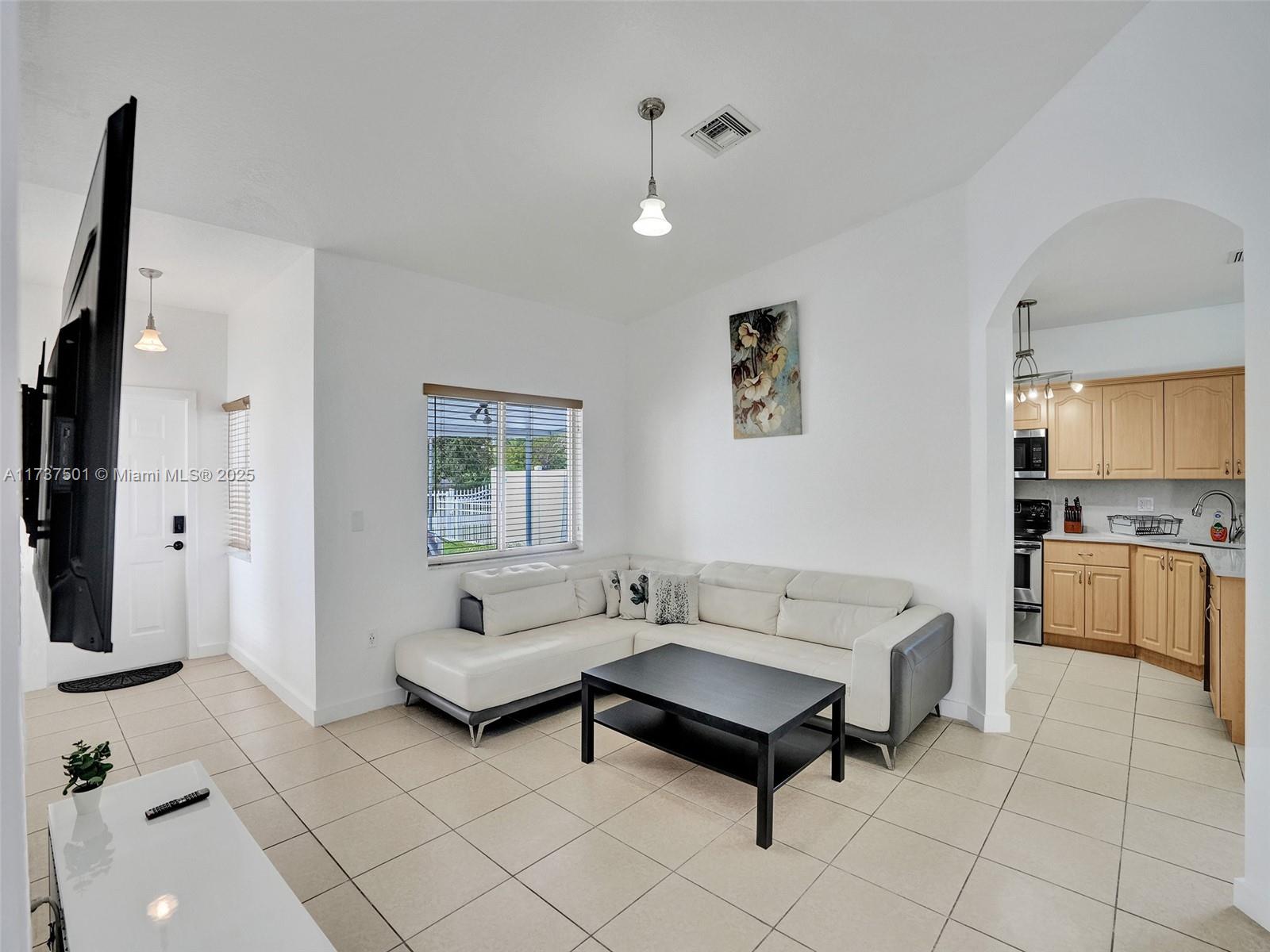 12031 Nw 5th Ave, Miami, Broward County, Florida - 5 Bedrooms  
5 Bathrooms - 