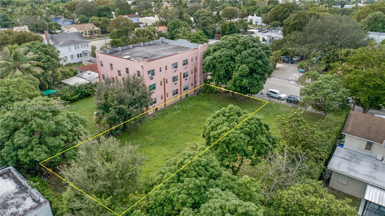 Photo 2 of 17 of 1001 SW 15th Ave land