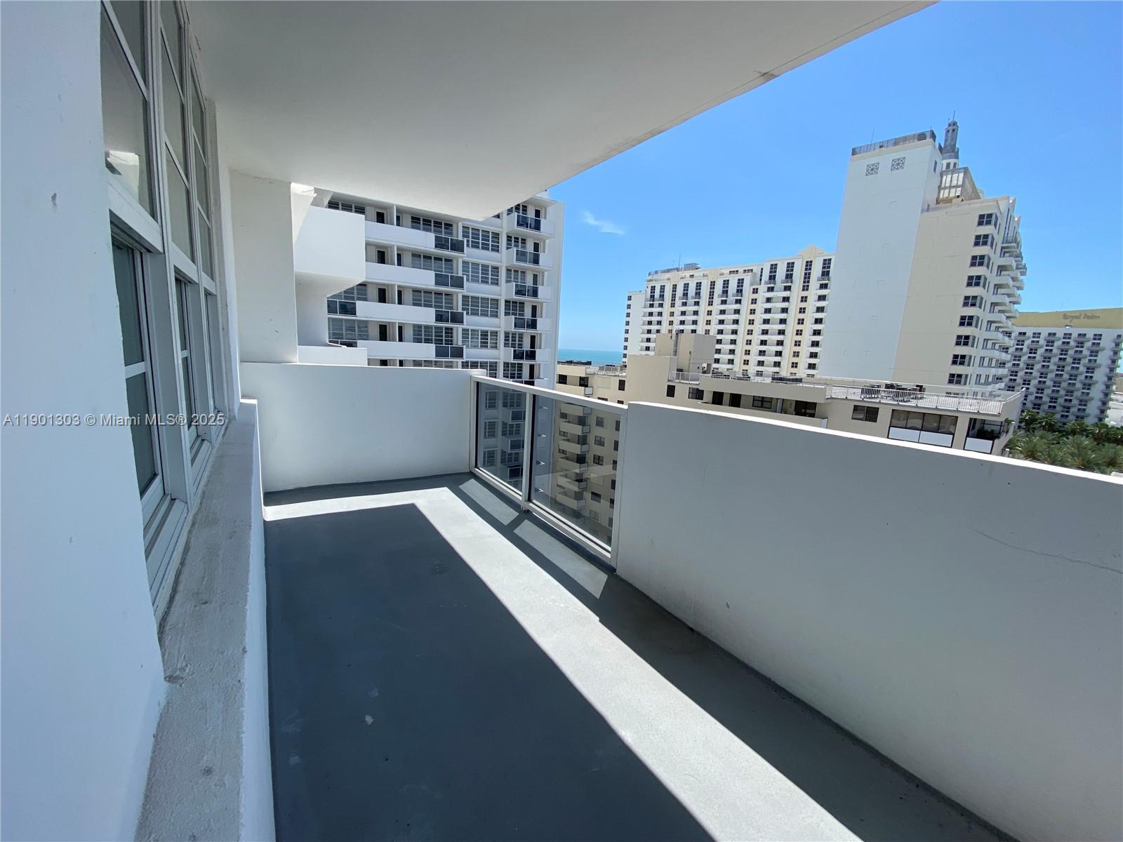 THE DECOPLAGE CONDO - Residential