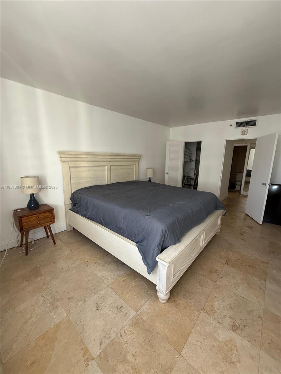THE DECOPLAGE CONDO - Residential