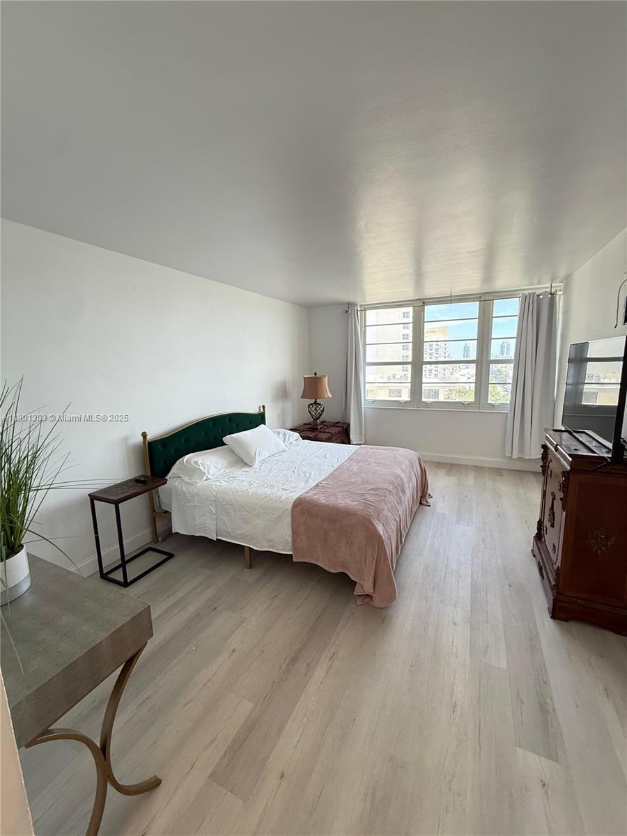 THE DECOPLAGE CONDO - Residential