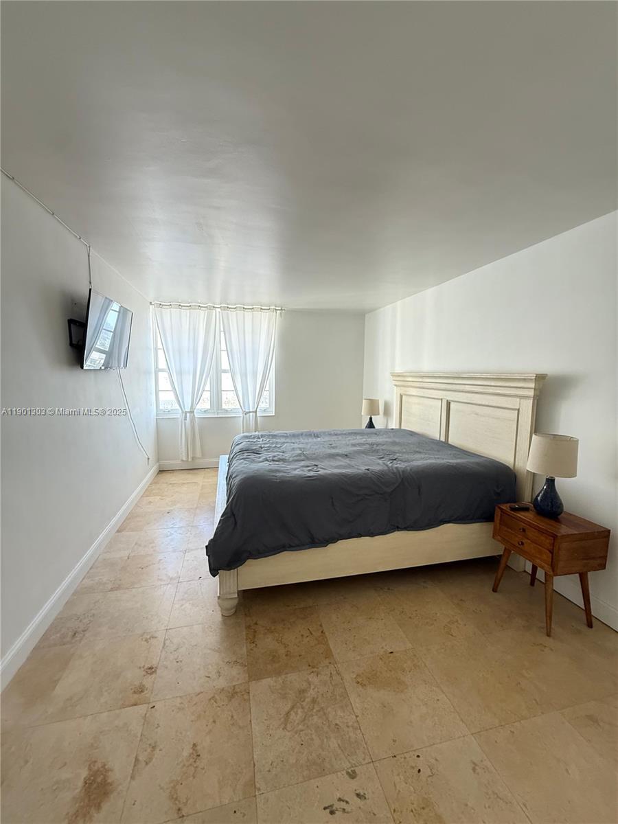 THE DECOPLAGE CONDO - Residential