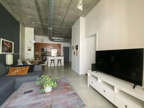 2001 Biscayne Blvd 2306 Miami FL 33137
