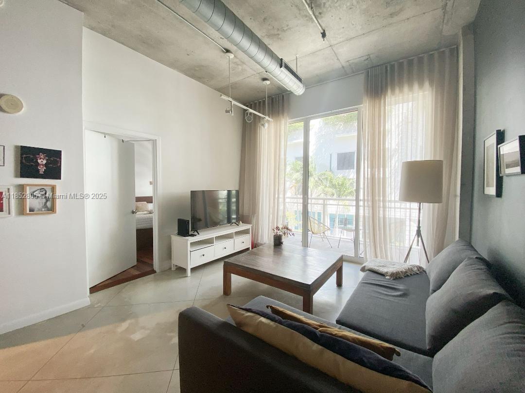 2001 Biscayne Blvd 2306