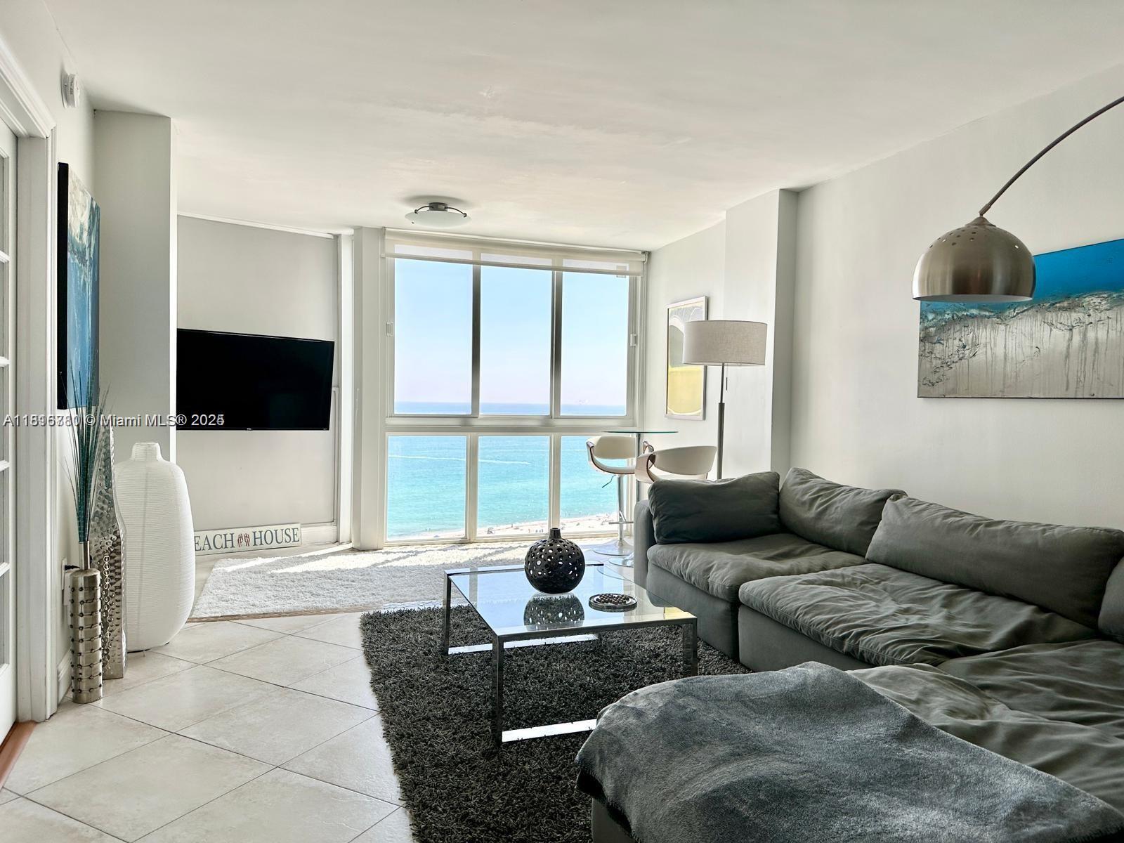 5401 Collins Ave 1226