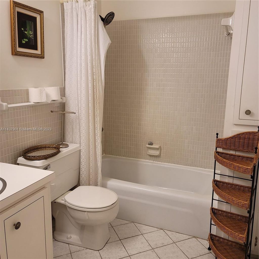 Photo of Fort Lauderdale, FL 33308 (MLS # A11437901)