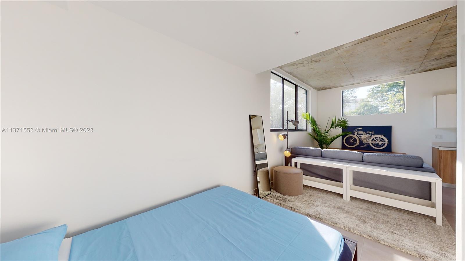 HIGHLAND PARK - Residential Lease