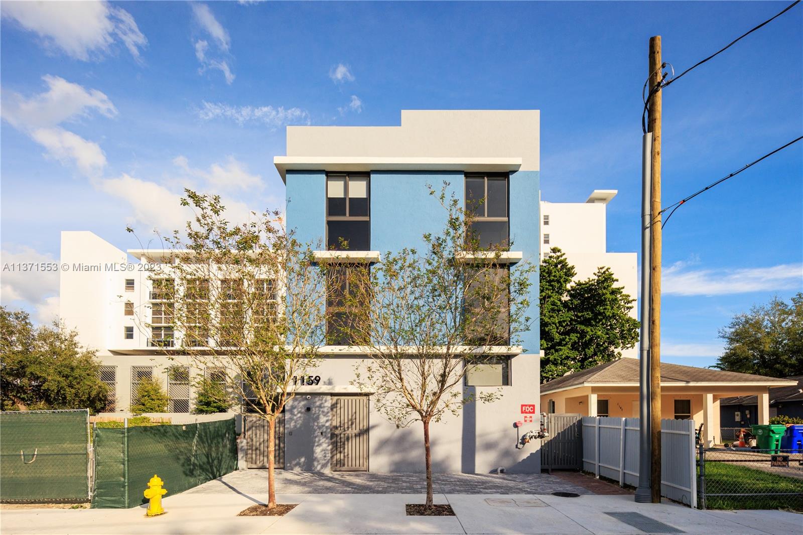 HIGHLAND PARK - Residential Lease