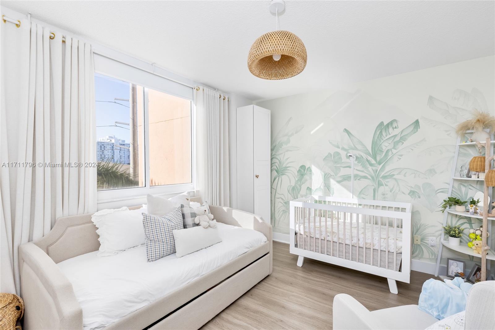 VENTURE AT AVENTURA EAST - Residential Lease