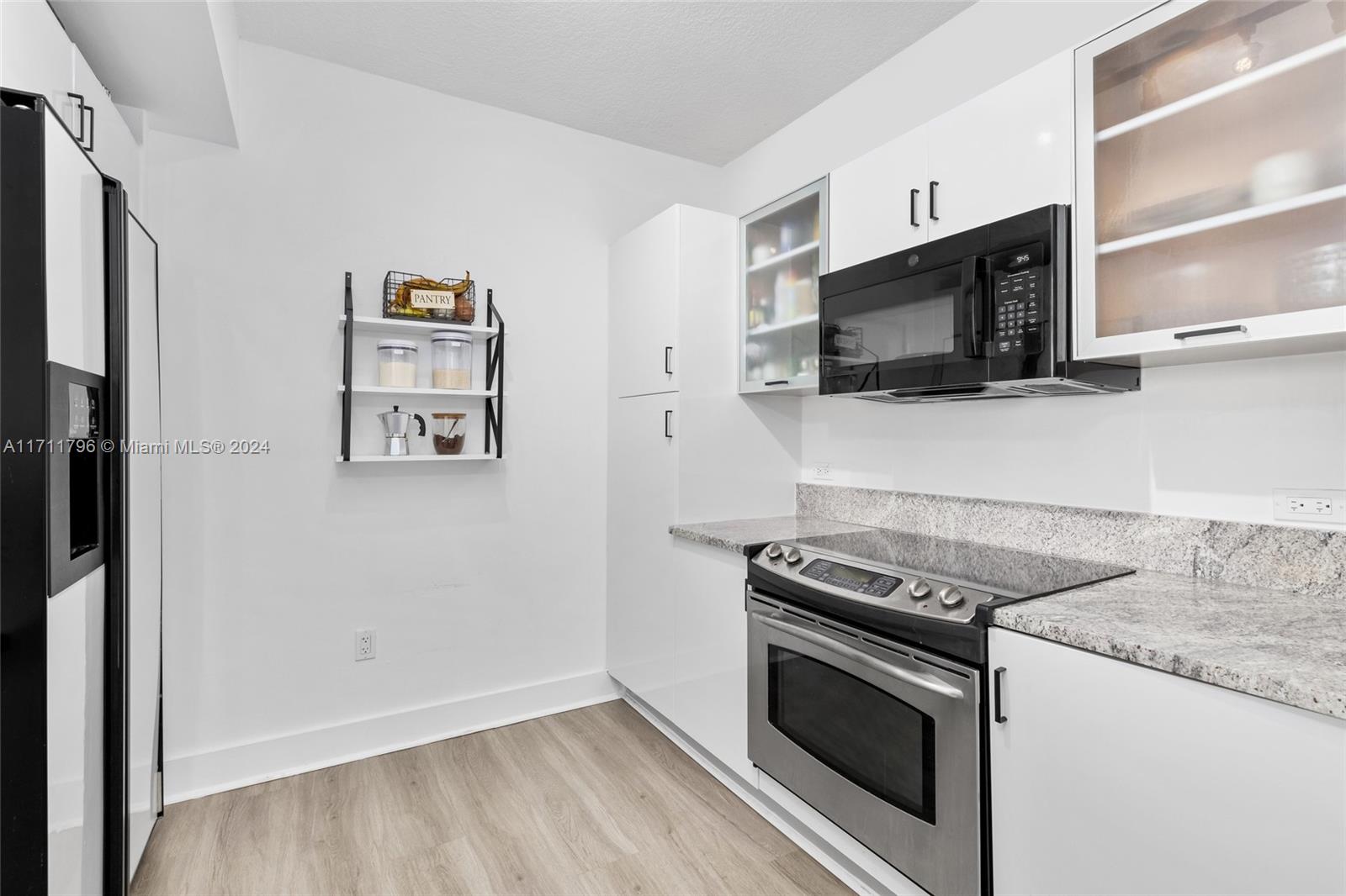 VENTURE AT AVENTURA EAST - Residential Lease