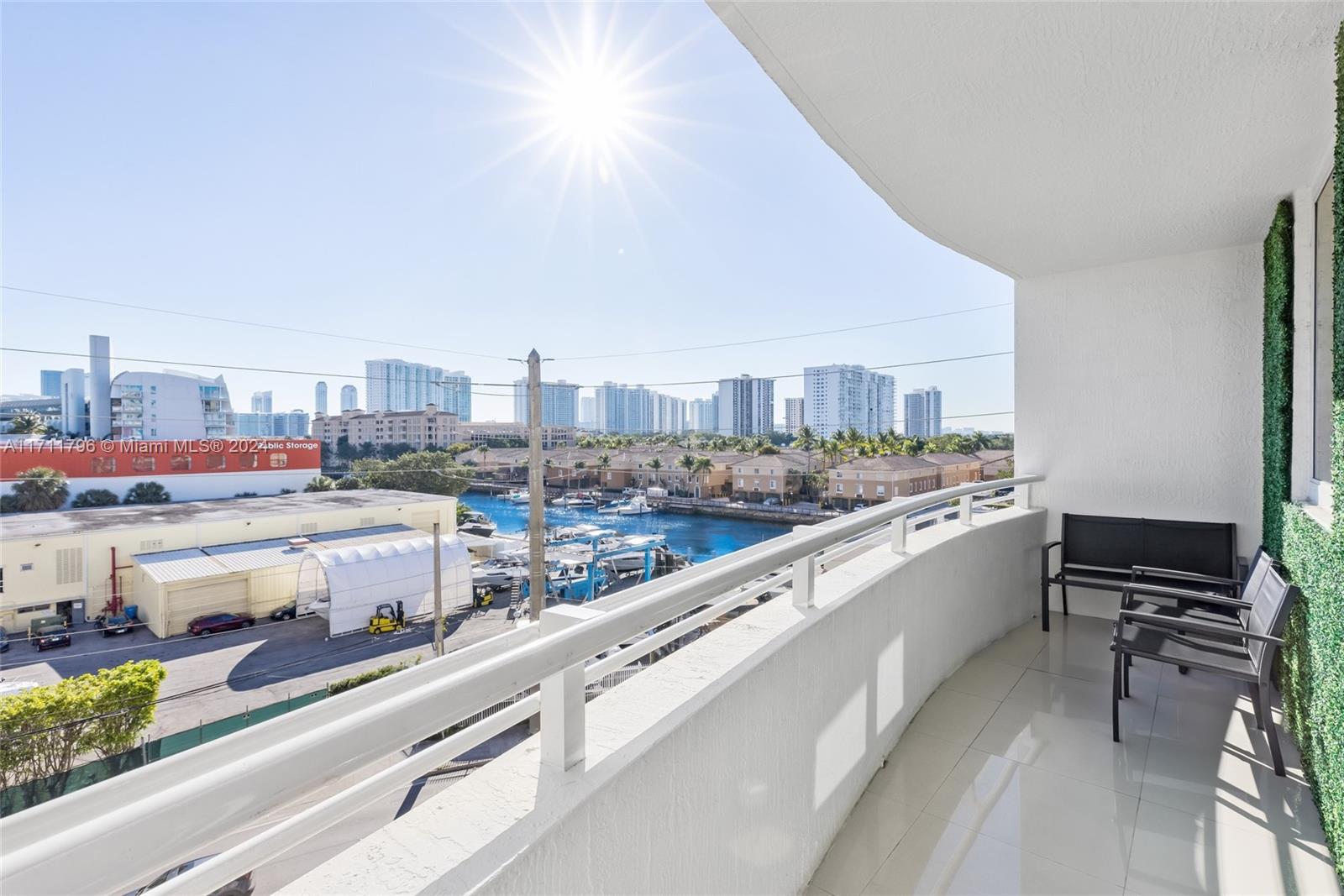 VENTURE AT AVENTURA EAST - Residential Lease