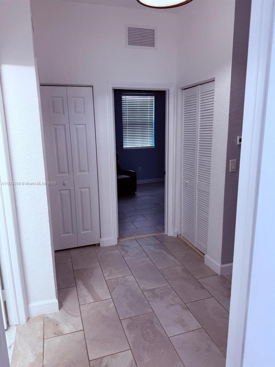 BAYWINDS OF GALAPAGOS - Residential