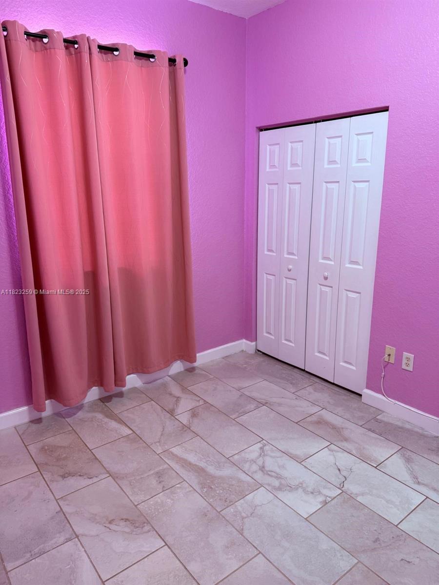 BAYWINDS OF GALAPAGOS - Residential