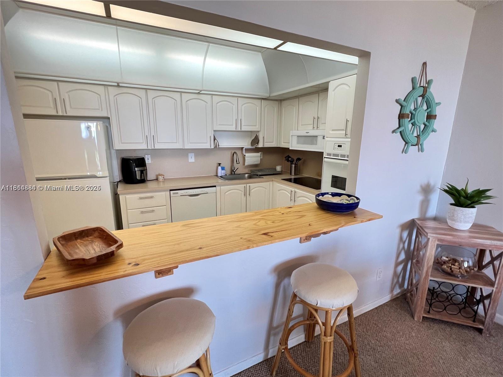 OCEANVIEW BUILDING B COND - Residential Lease