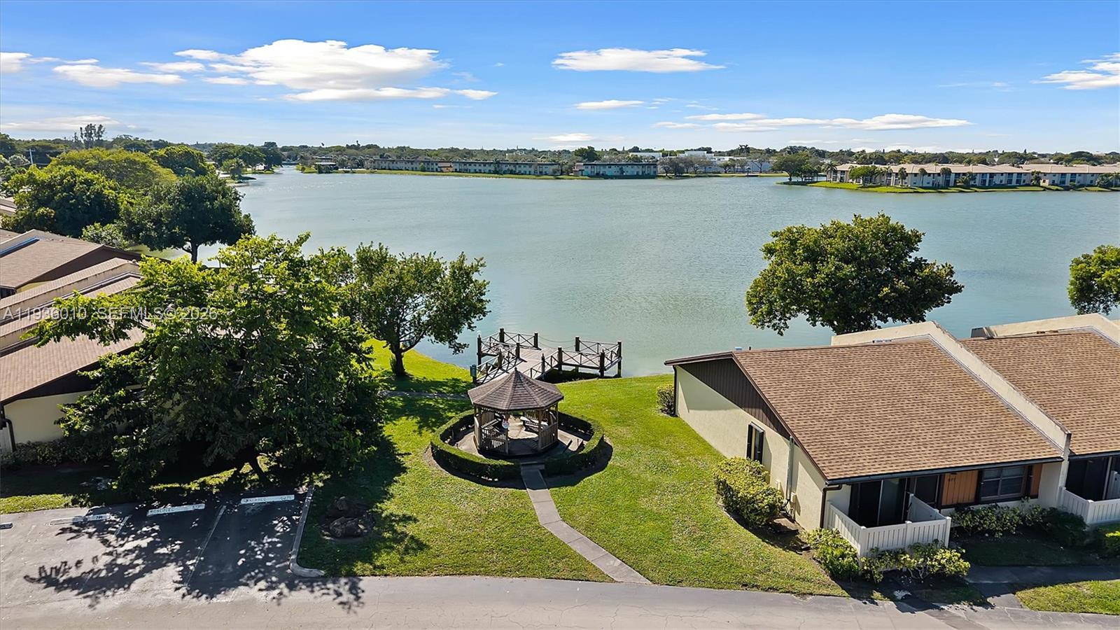 WOODLAKE ISLES - Residential