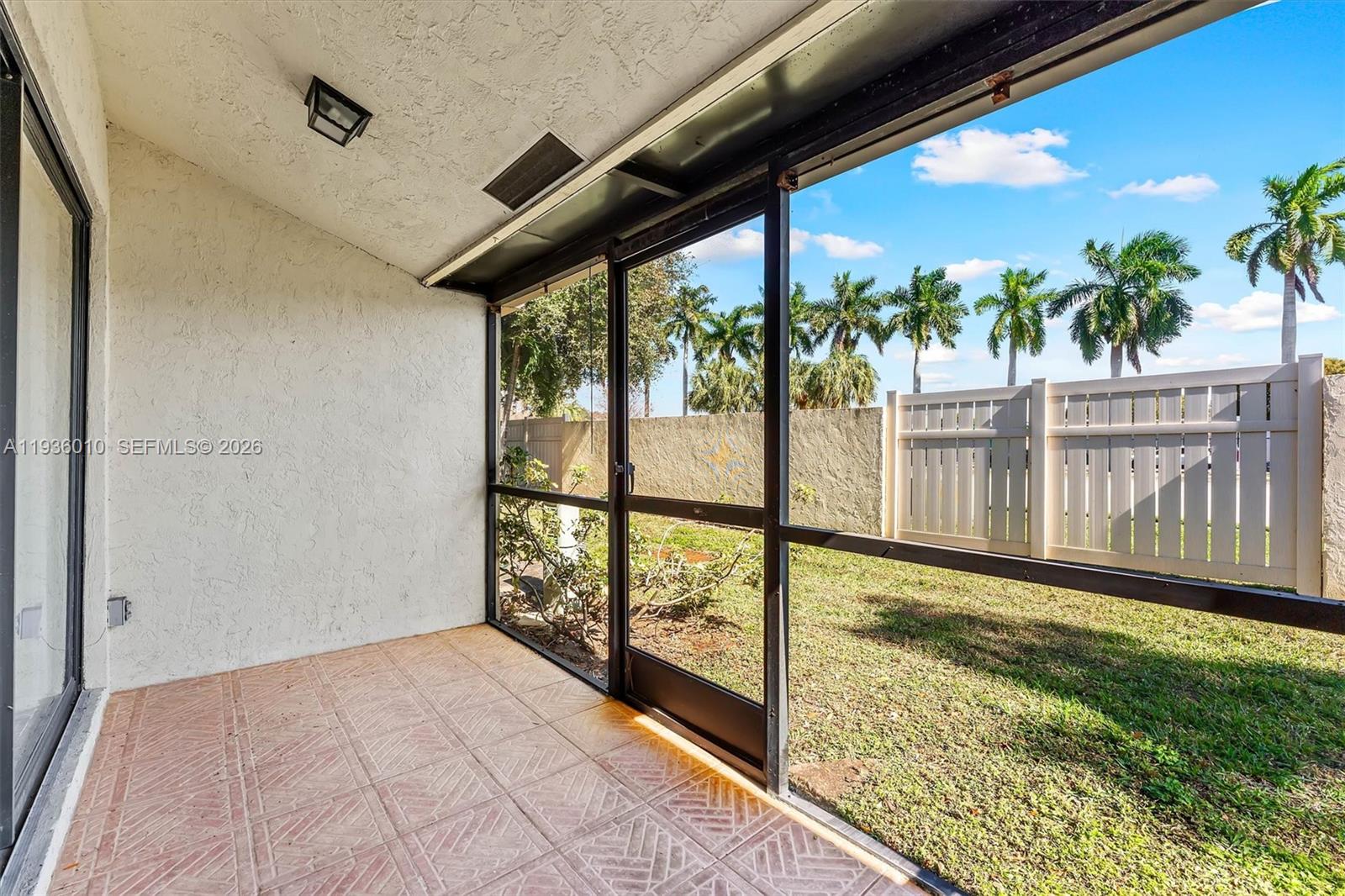 WOODLAKE ISLES - Residential