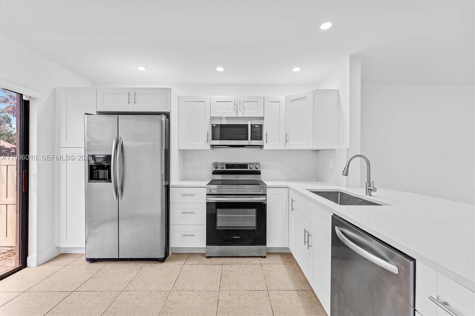 WOODLAKE ISLES - Residential