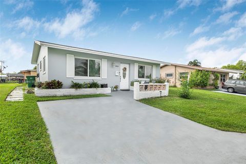Single Family Residence in Tamarac FL 4810 42nd Ave Ave 1.jpg