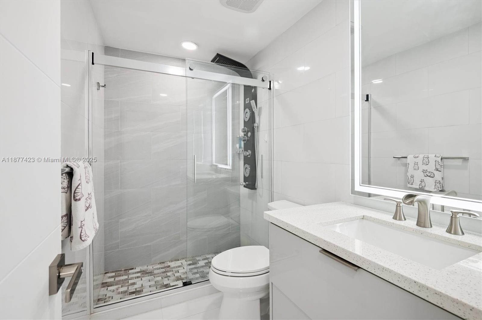 ALEXANDER TOWERS CONDO - Residential Lease