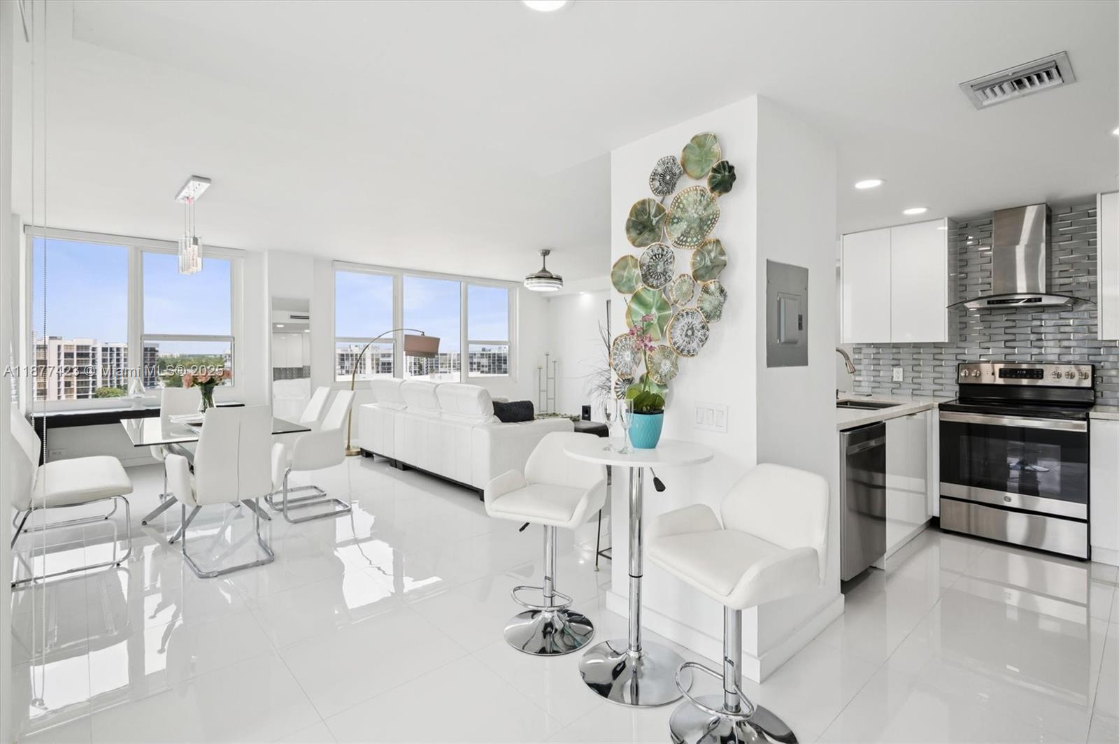 ALEXANDER TOWERS CONDO - Residential Lease