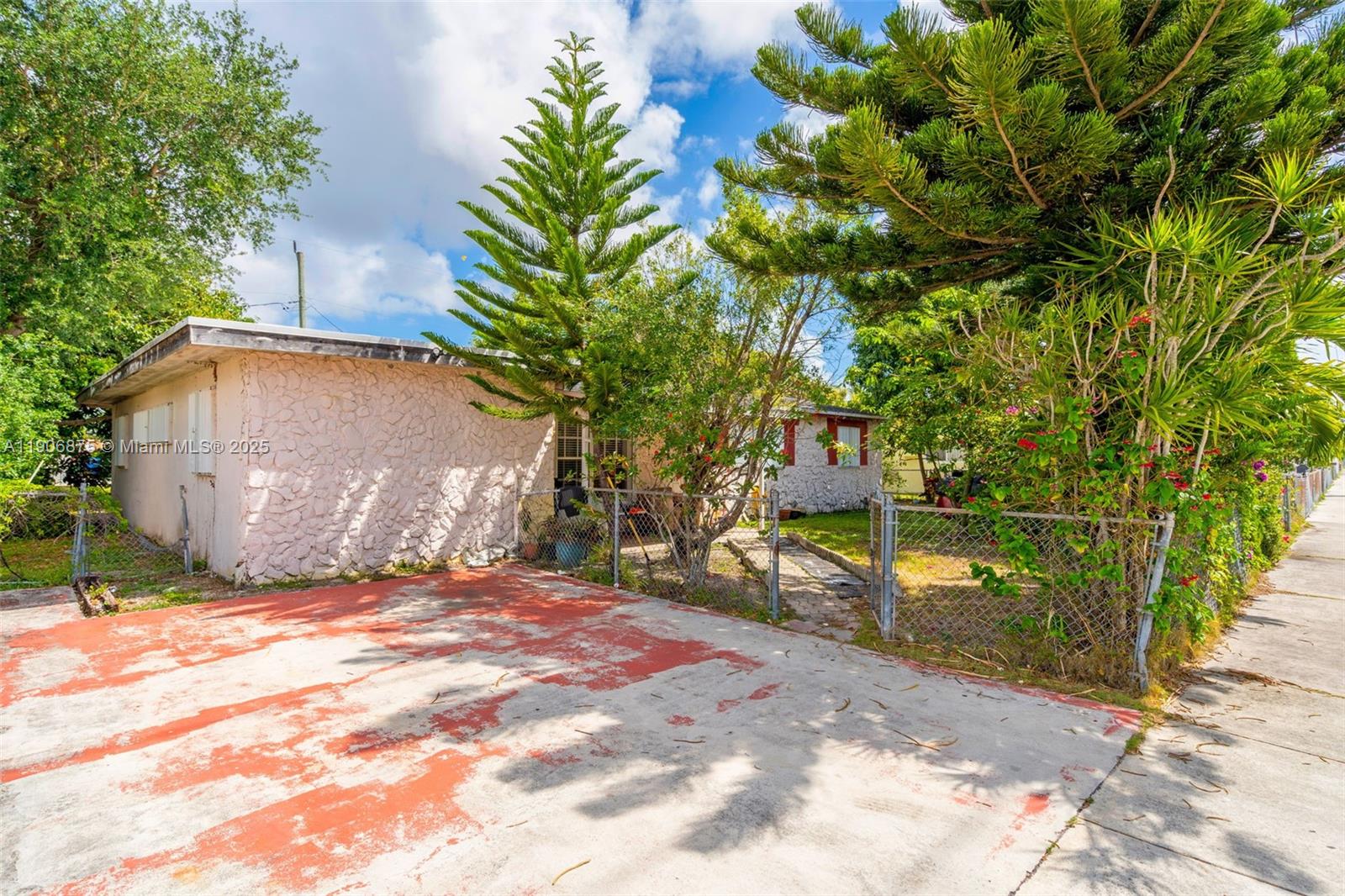 IVES ESTATES SEC 4 - Residential