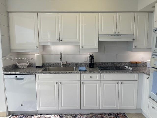 4779 Collins Ave 706