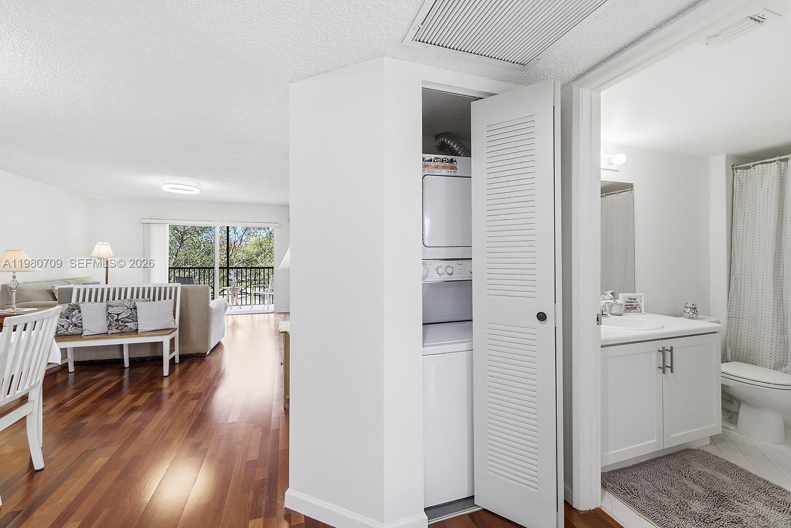 SUFFOLK AT CENTURY VILLAG - Residential