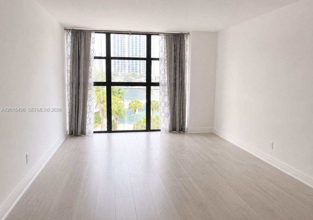 400 Leslie Dr 508