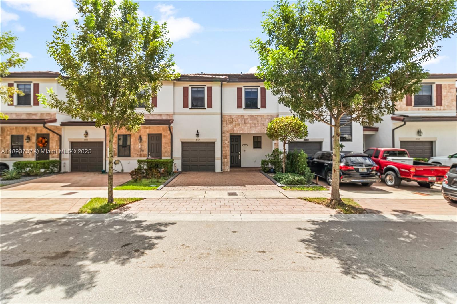AQUABELLA SECTION ONE - Residential