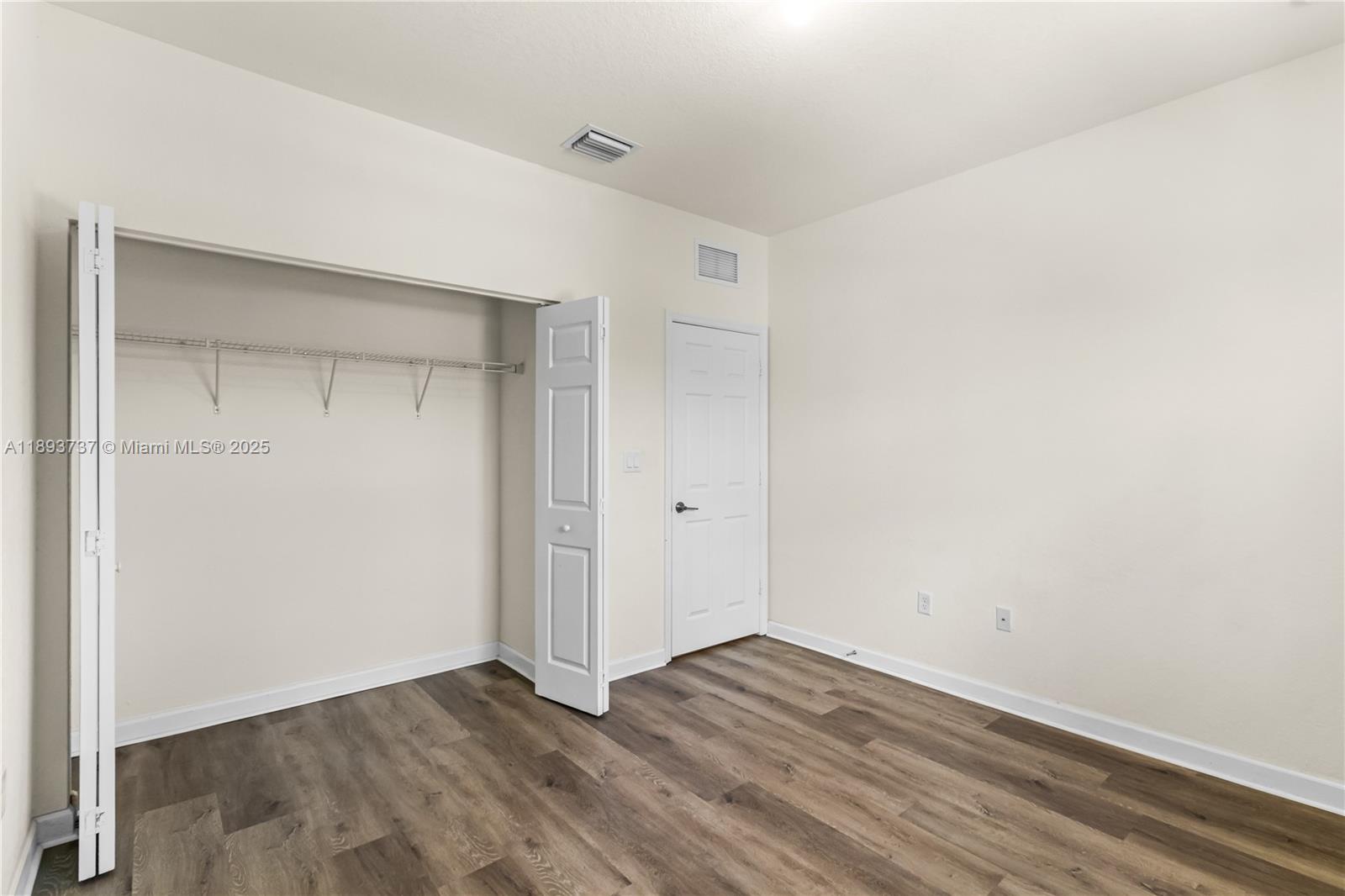 AQUABELLA SECTION ONE - Residential