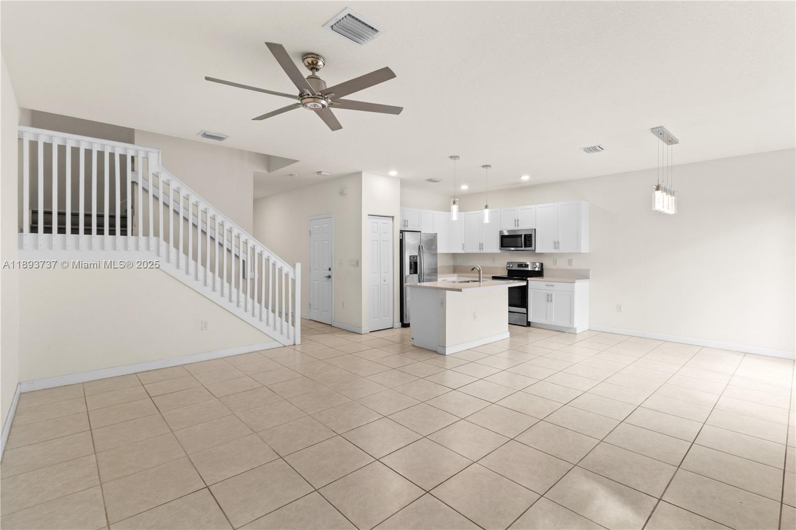 AQUABELLA SECTION ONE - Residential