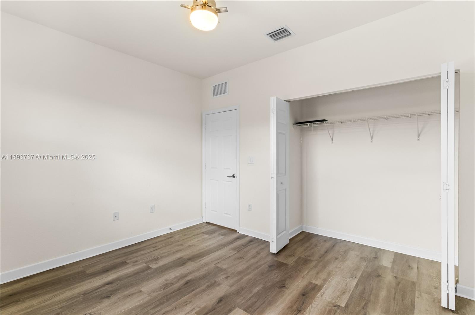 AQUABELLA SECTION ONE - Residential