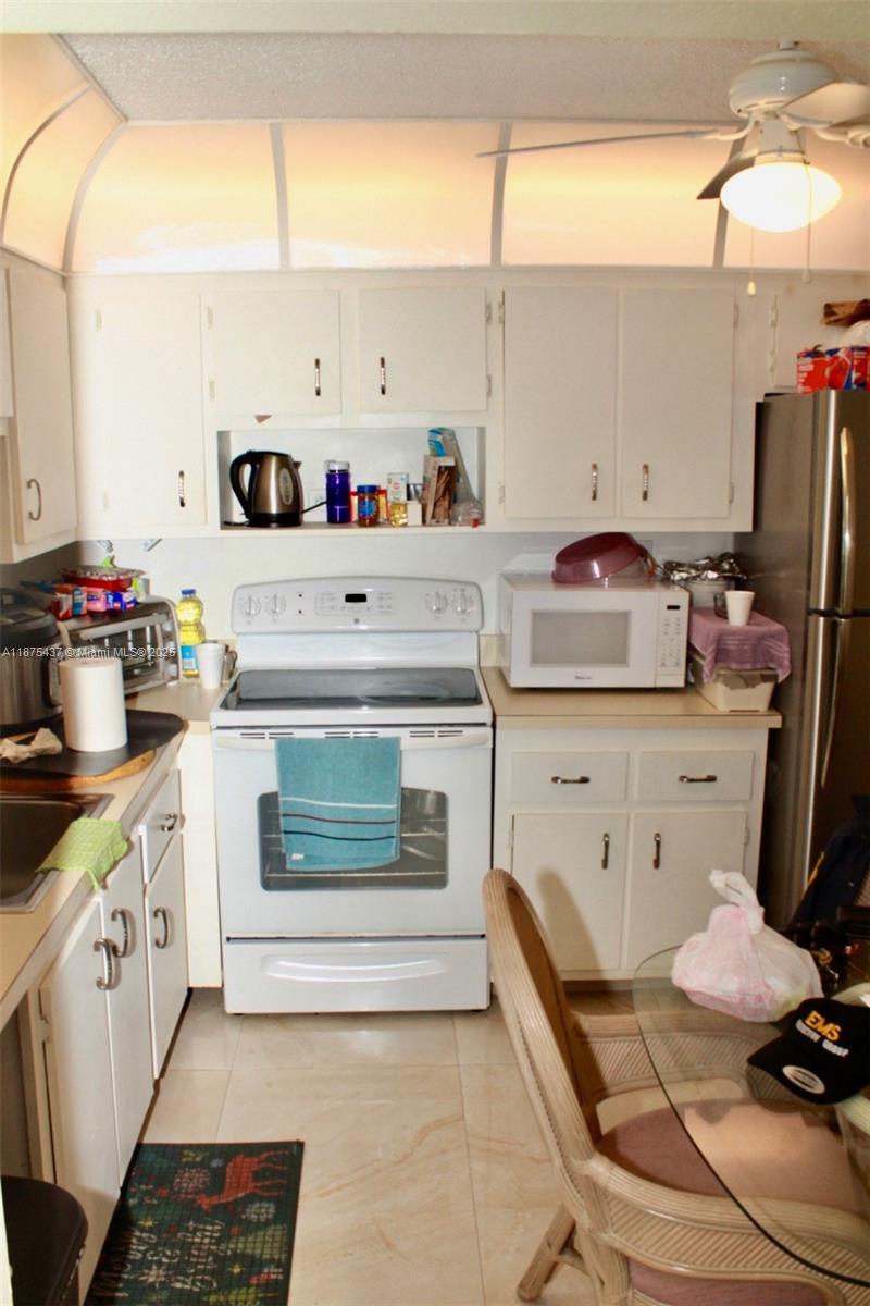 COURTYARDS OF BROWARD CON - Residential