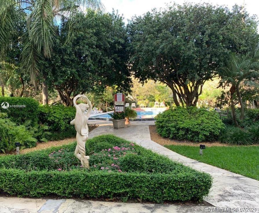 THE MANTELL CONDO - Residential Lease