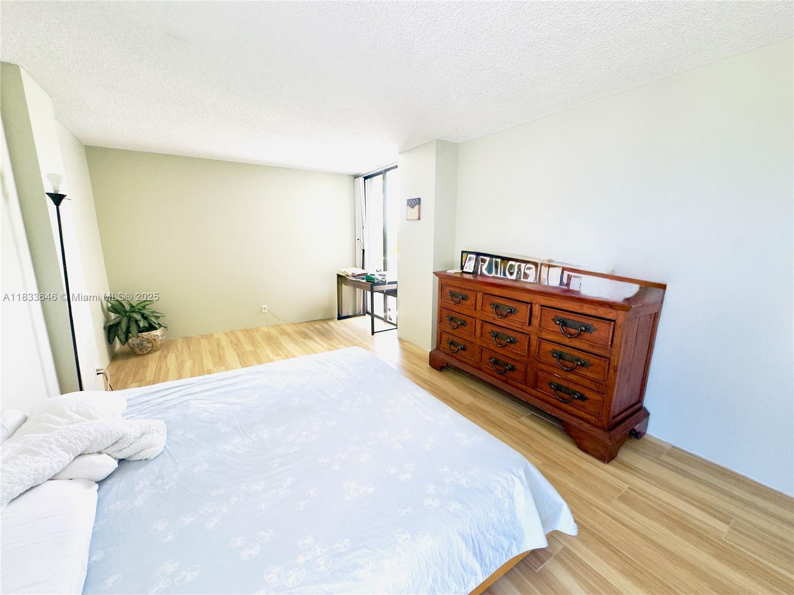 DELVISTA TOWERS CONDO - Residential