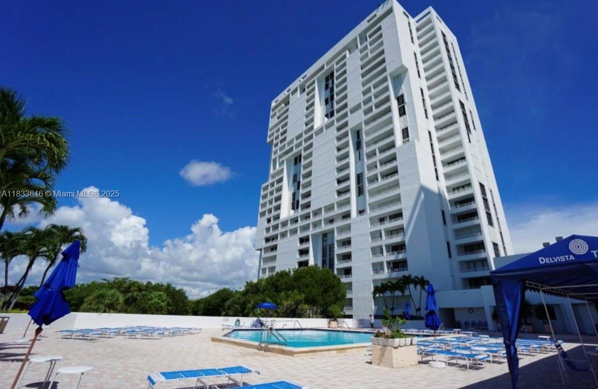 DELVISTA TOWERS CONDO - Residential