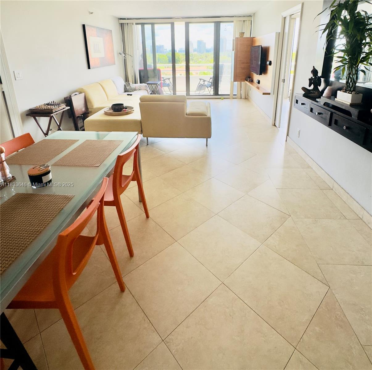 DELVISTA TOWERS CONDO - Residential