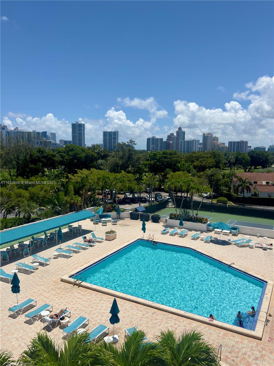 DELVISTA TOWERS CONDO - Residential