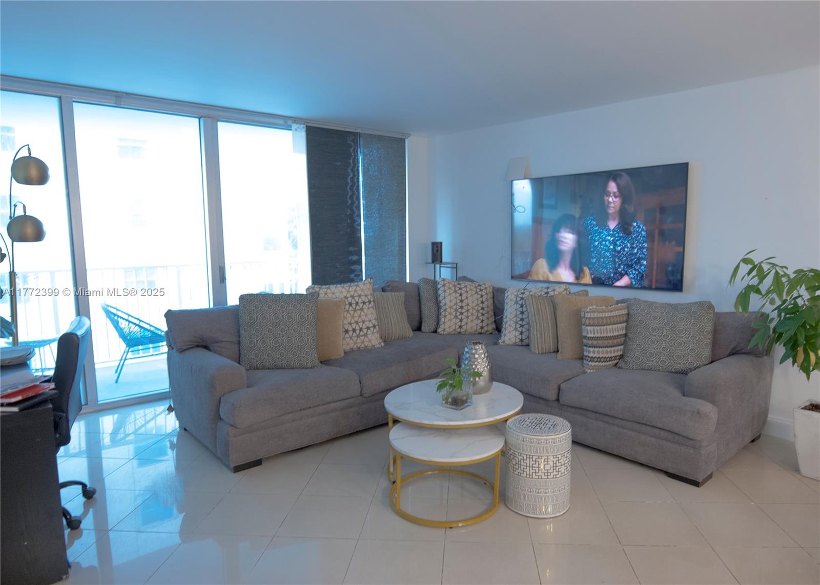 5838 CONDOMINIUM - Residential