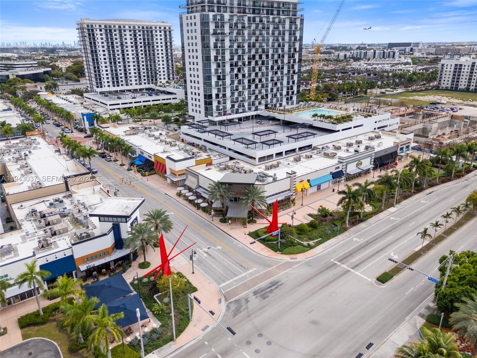 DOWNTOWN DORAL SOUTH PHAS - Residential