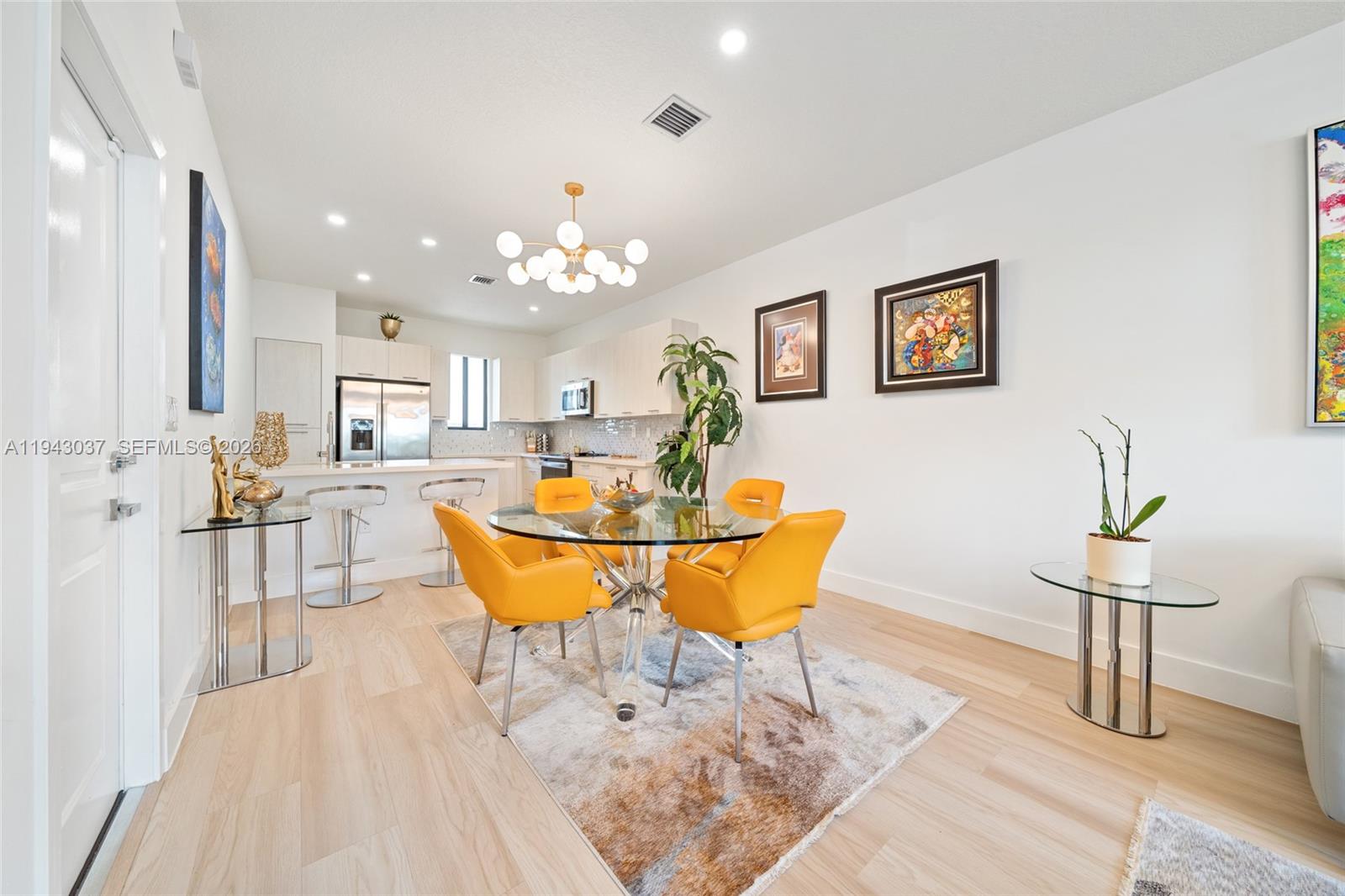 DOWNTOWN DORAL SOUTH PHAS - Residential