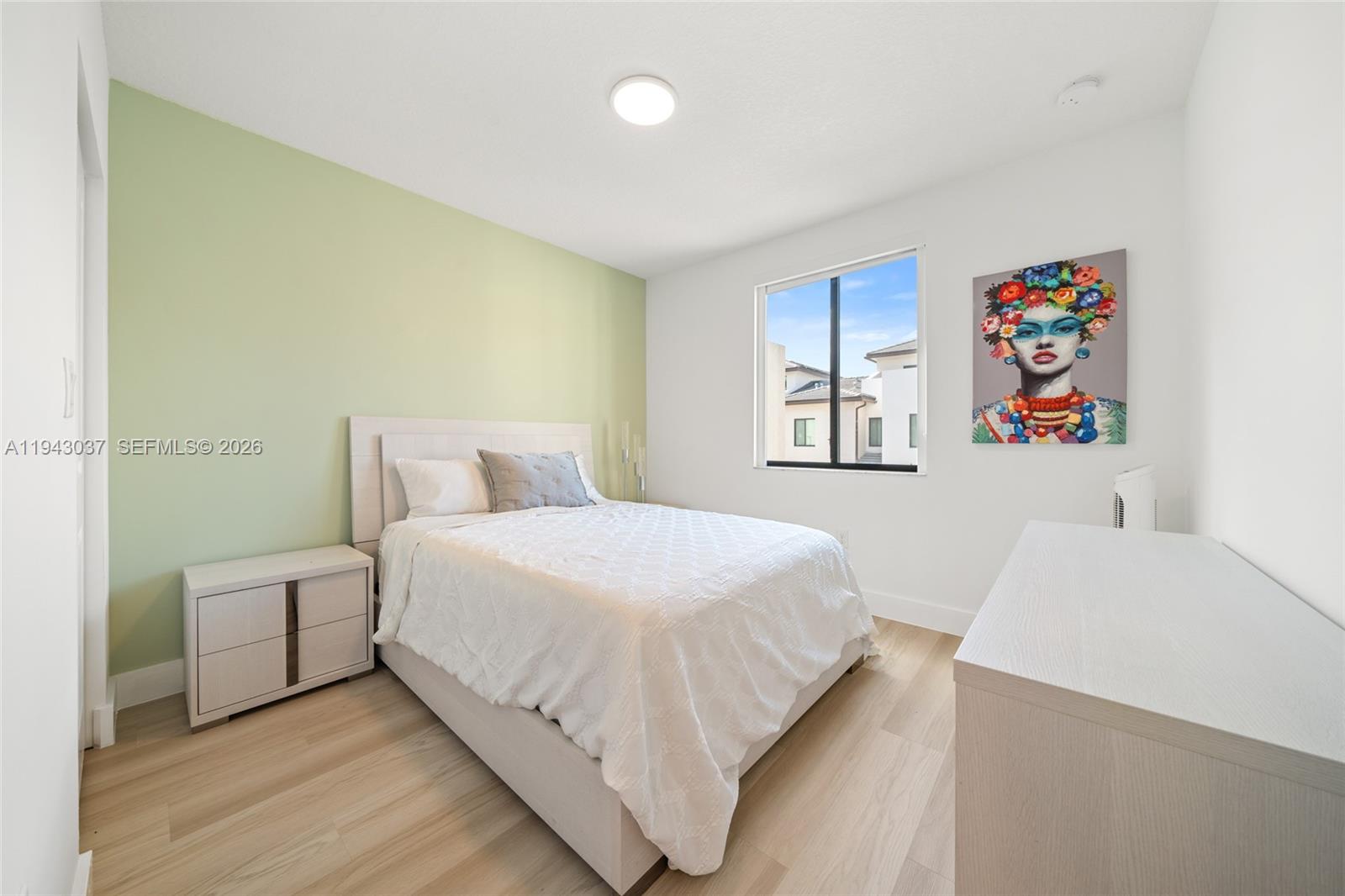 DOWNTOWN DORAL SOUTH PHAS - Residential