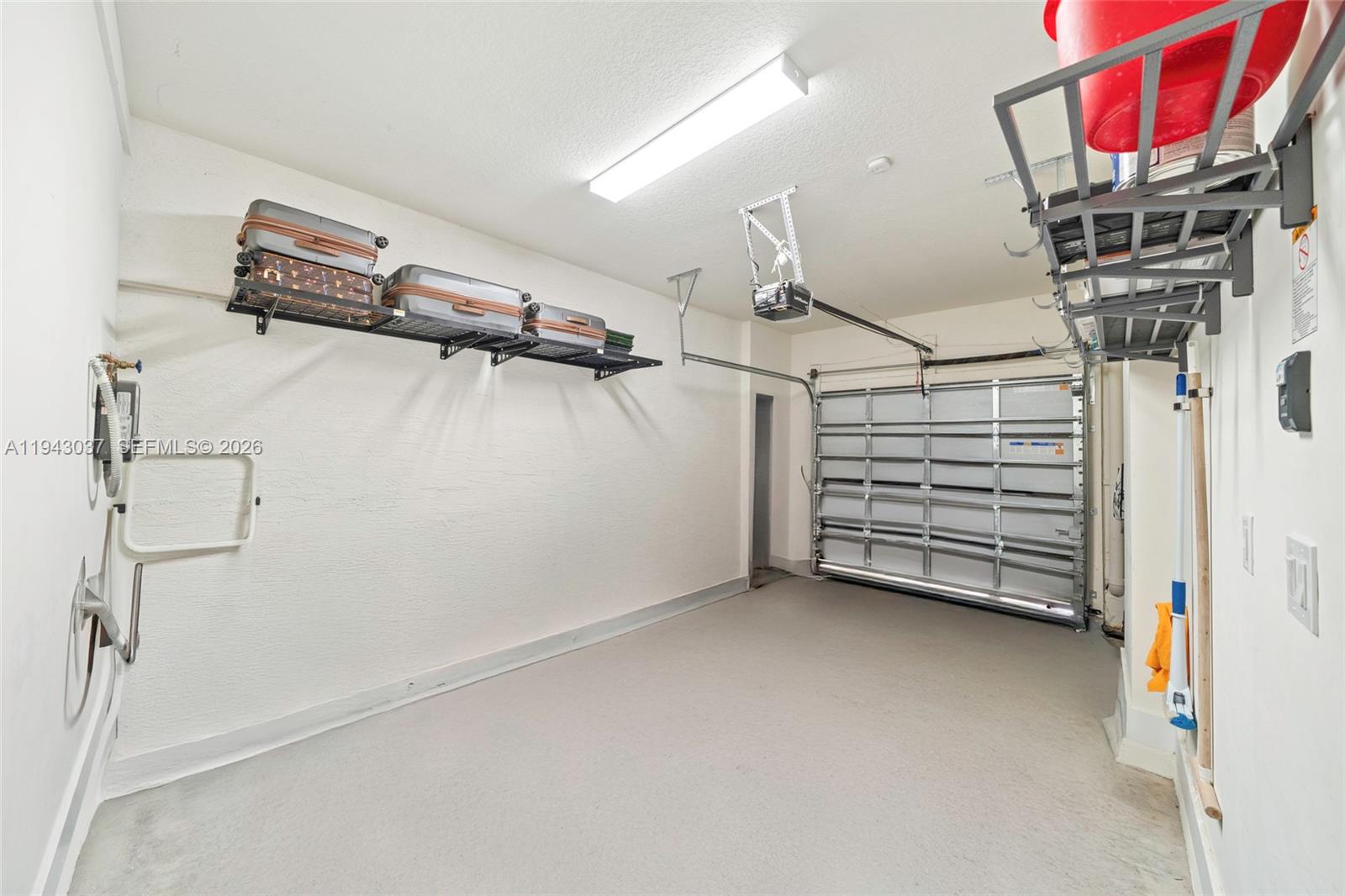 DOWNTOWN DORAL SOUTH PHAS - Residential